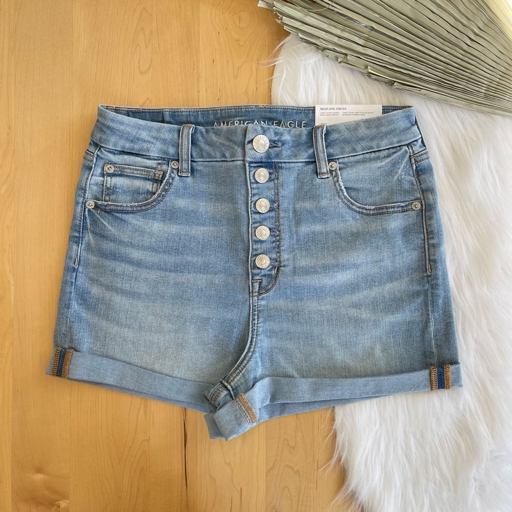 American Eagle Outfitters Curvy Hi-Rise Shortie Button Fly Shorts sz 10 30W NWT